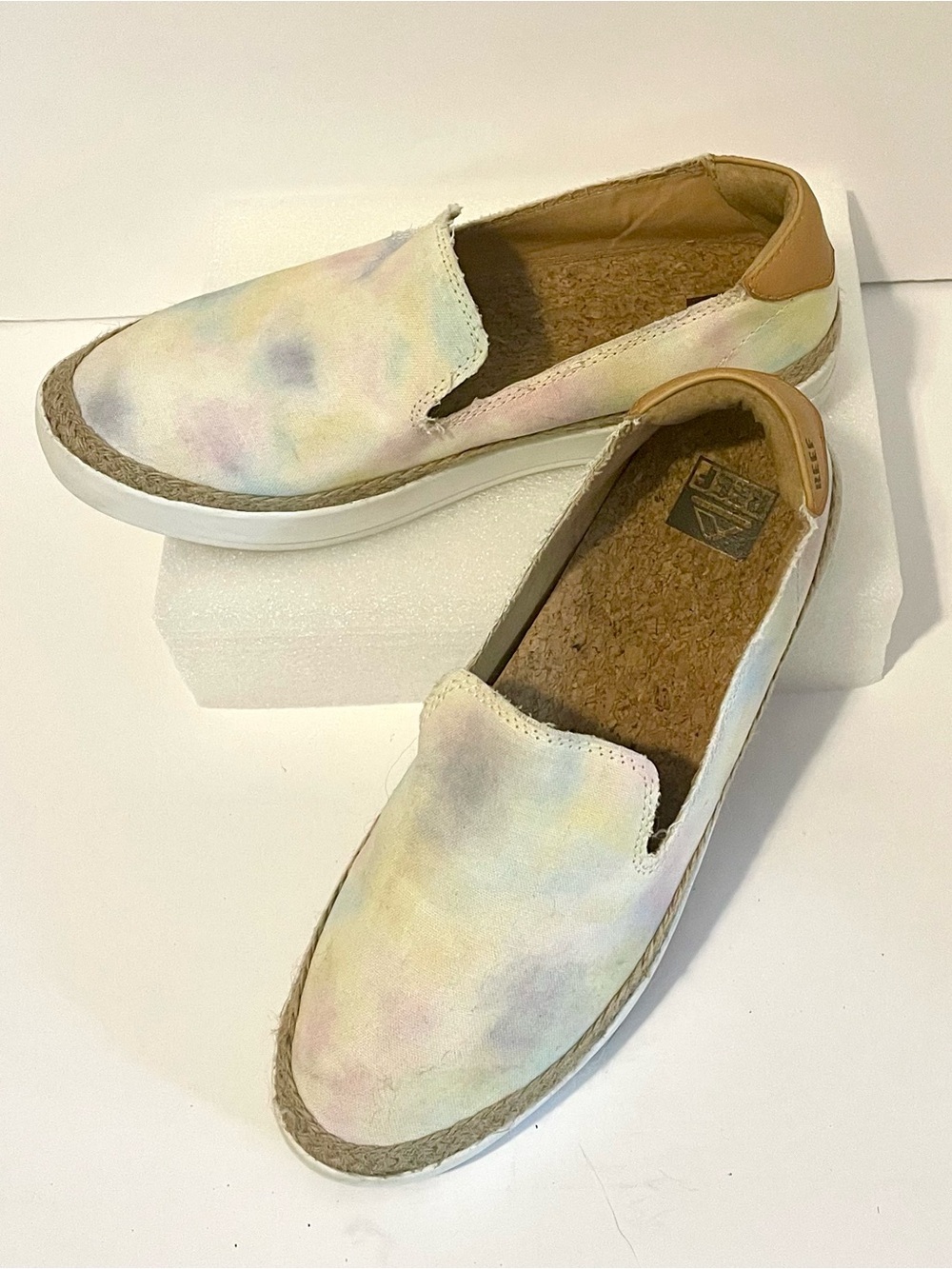 REEF Cushion Sunrise Pastel Tie-Dye Espadrille Loafer Sneakers